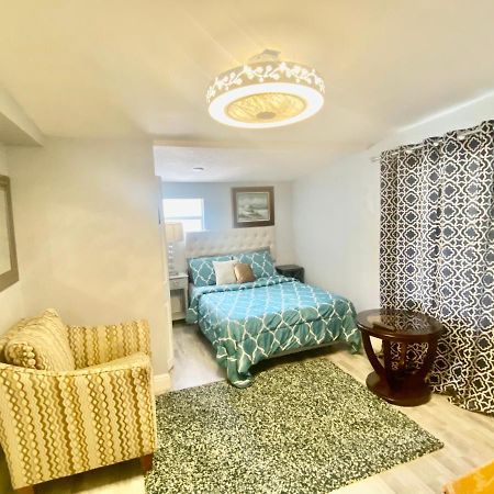 Private Retreat Lake Worth Beach Exterior foto