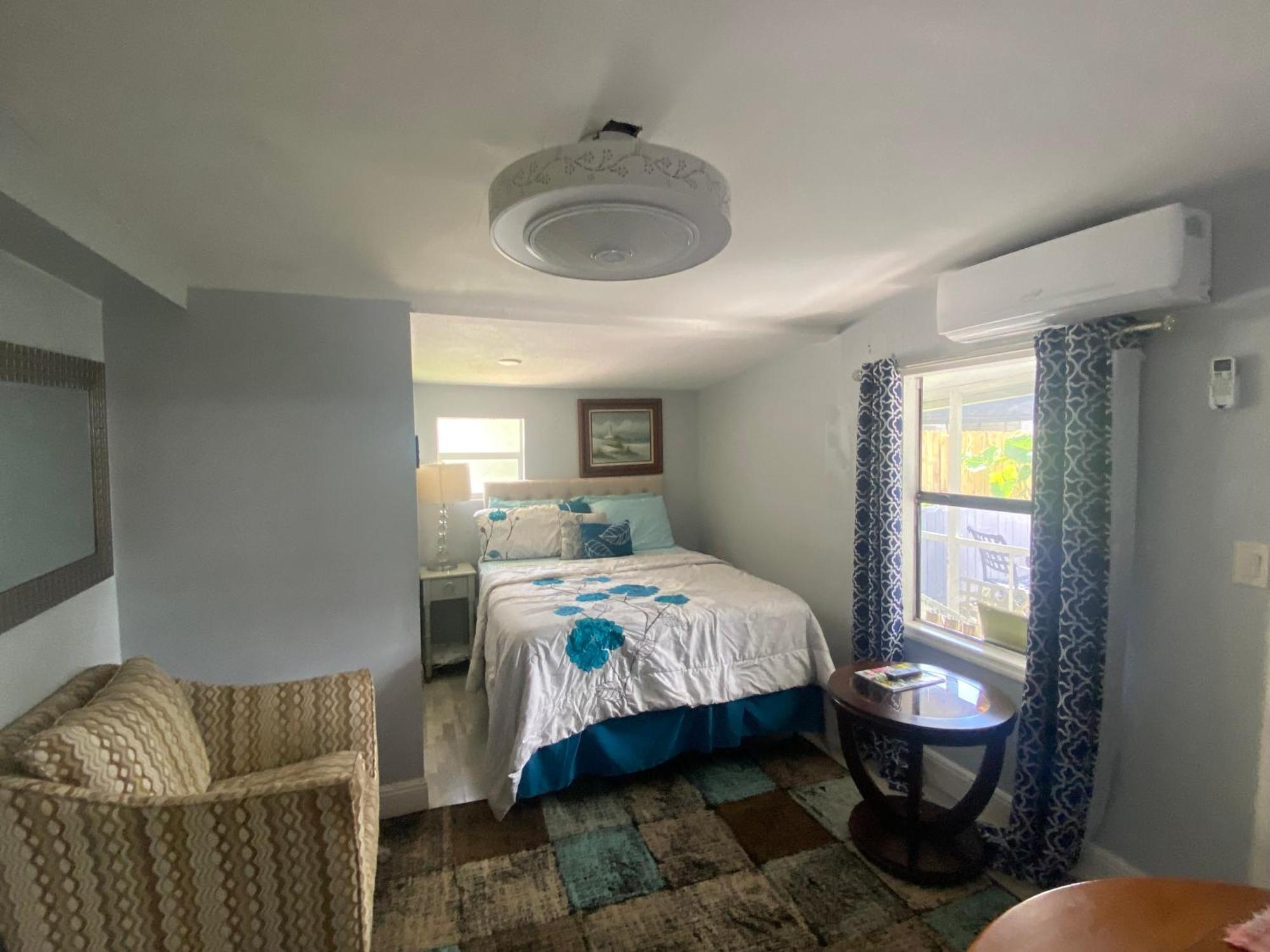 Private Retreat Lake Worth Beach Exterior foto